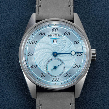 Minimalist timekeeping: Automatic watch with a clean design and water resistance.