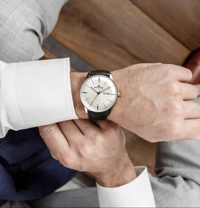 Reef Tiger RGA8238 is an elegant automatic mechanical watch designed